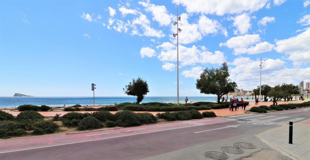 Sunset Waves 18-35 Poniente Benidorm